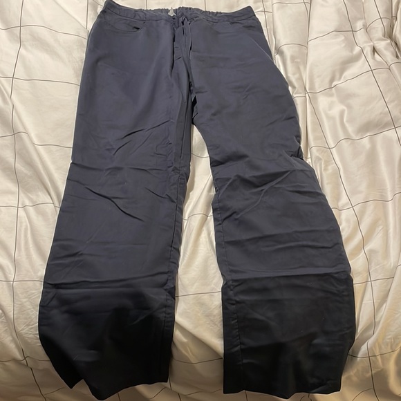 Scrub set - Picture 2 of 3